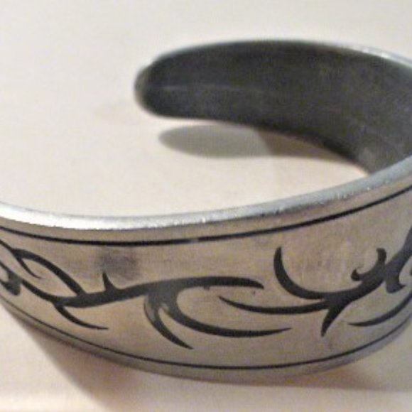 Signed Zik-Zok Pewter BRACELET Celtic Cuff Handmade Bracelet Hand Painted - Picture 6 of 8